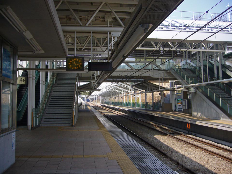 小田急はるひ野駅ホーム写真画像