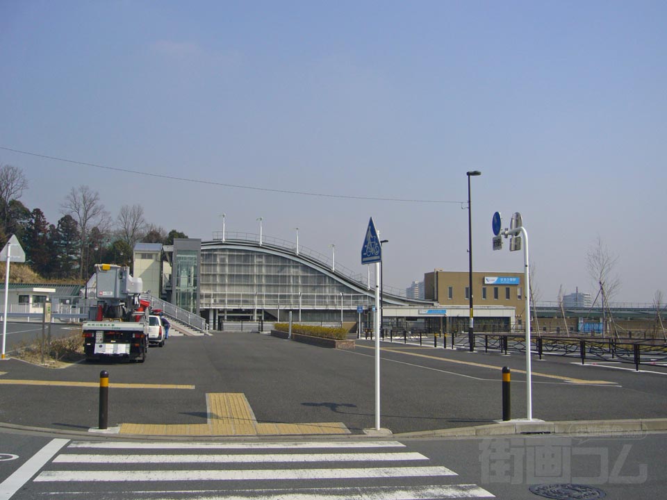 小田急はるひ野駅南口前写真画像