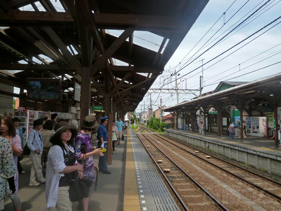 江ノ電長谷駅ホーム写真画像