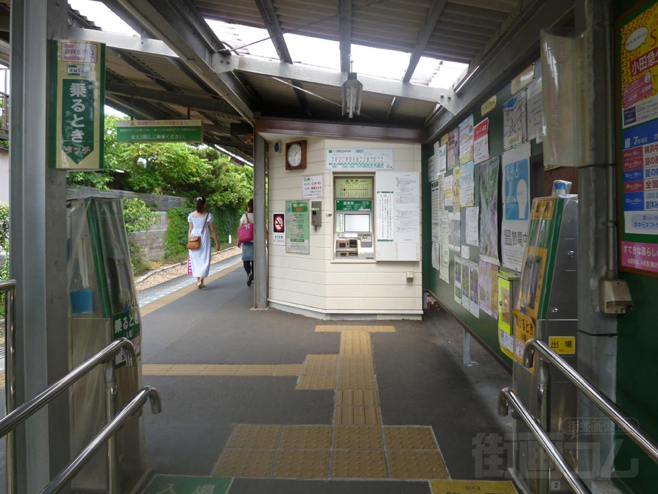 江ノ電由比ヶ浜駅改札口写真画像