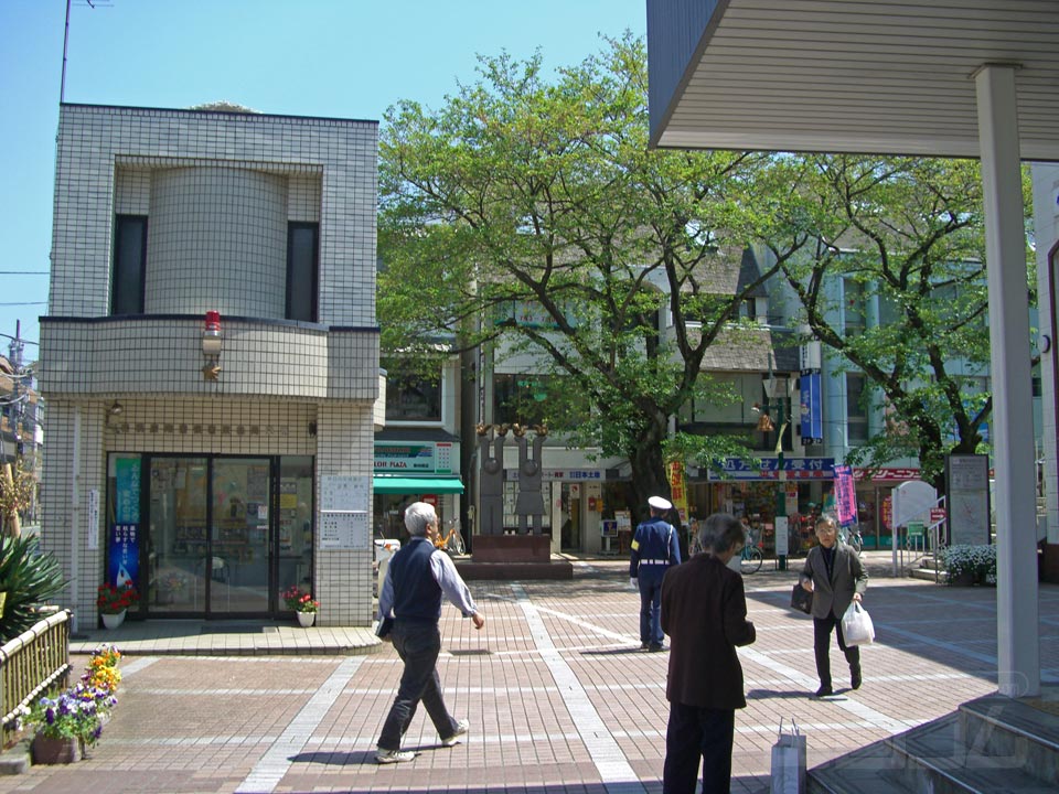 小田急東林間駅東口前写真画像