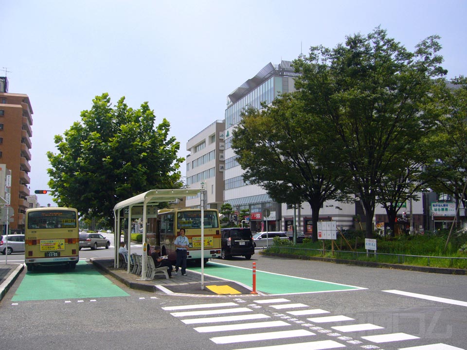 JR平塚駅南口前