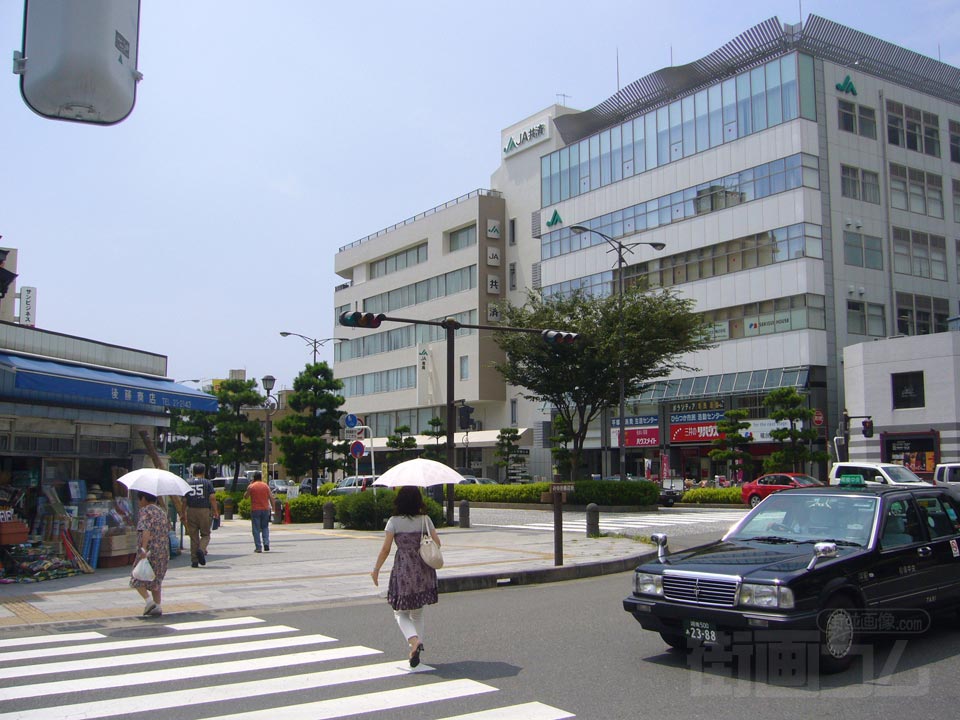 平塚駅南口交差点