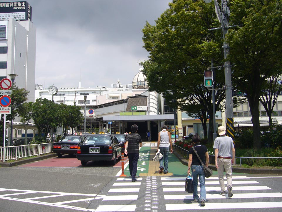 JR平塚駅南口前