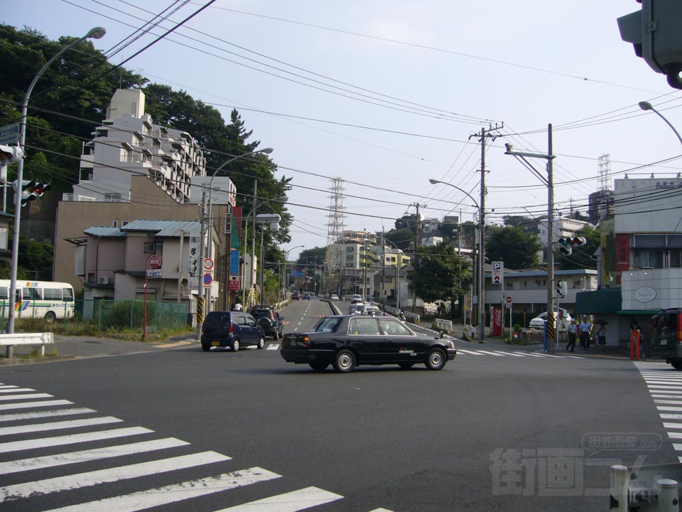 保土ヶ谷橋交差点