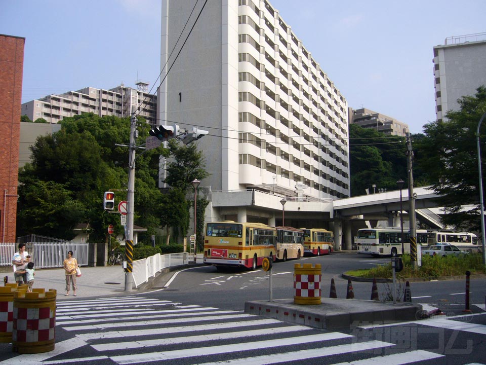 JR保土ヶ谷駅東口