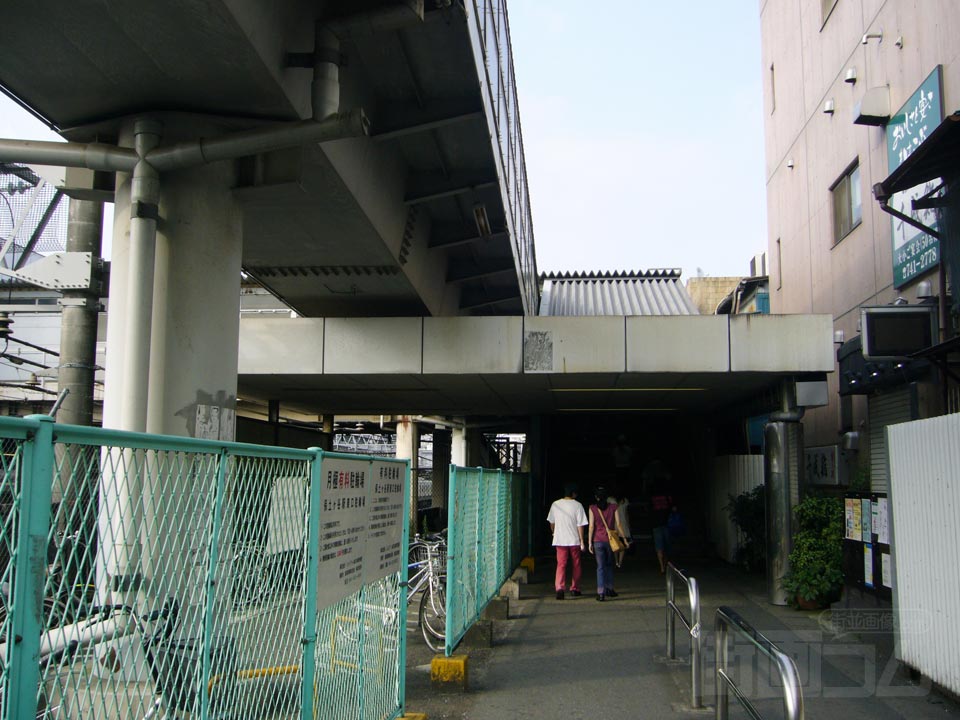 JR保土ヶ谷駅東口
