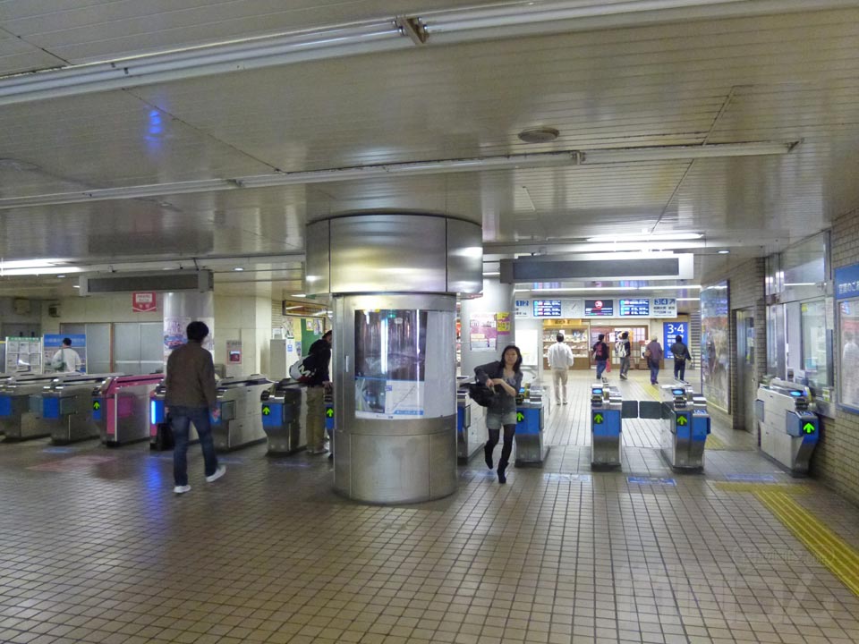 小田急本厚木駅北口改札口