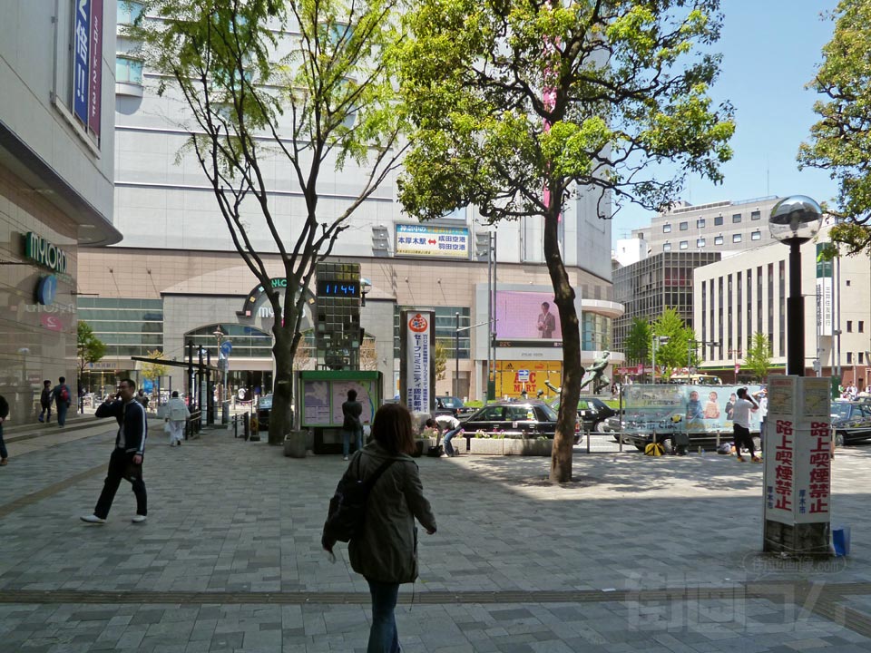 小田急本厚木駅北口前