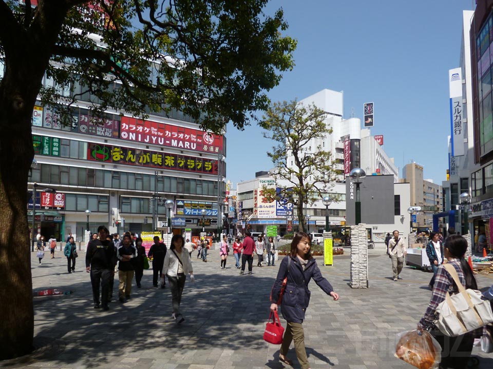 小田急本厚木駅北口前