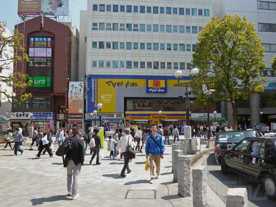 小田急本厚木駅北口前