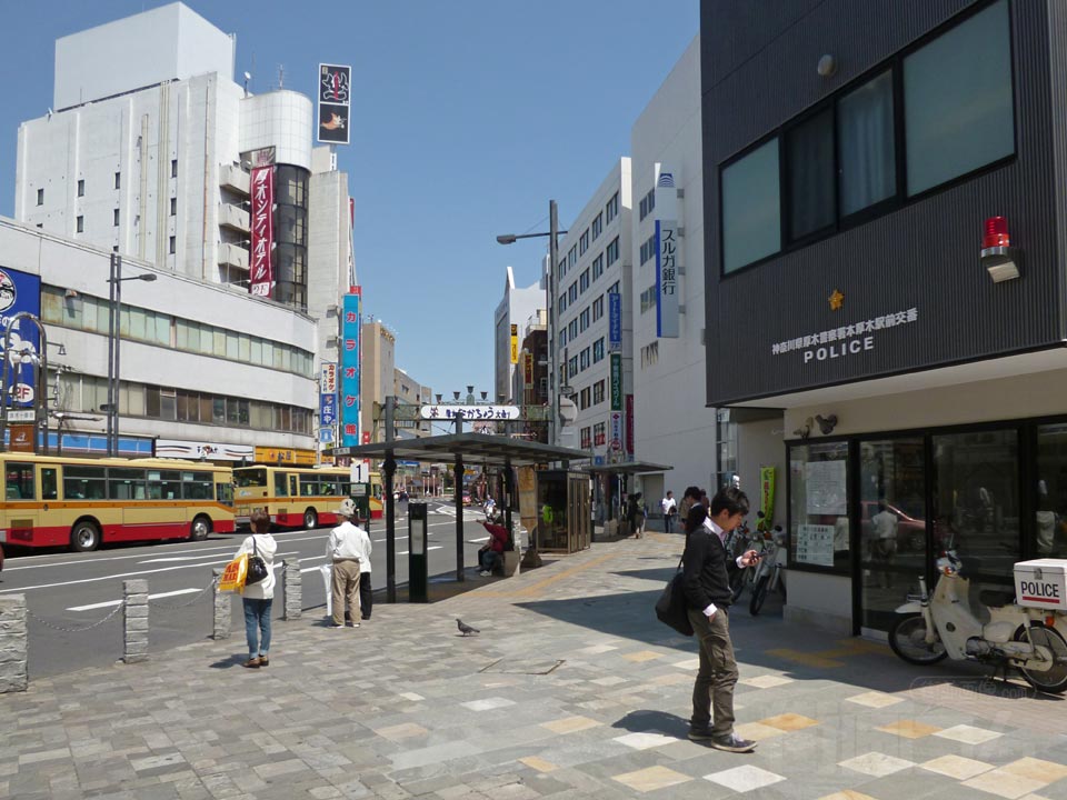 小田急本厚木駅北口前