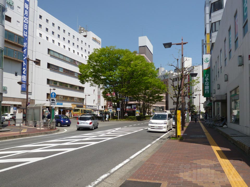 小田急本厚木駅南口前