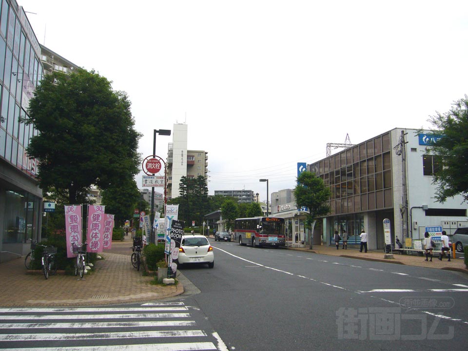 東急市が尾駅西口前