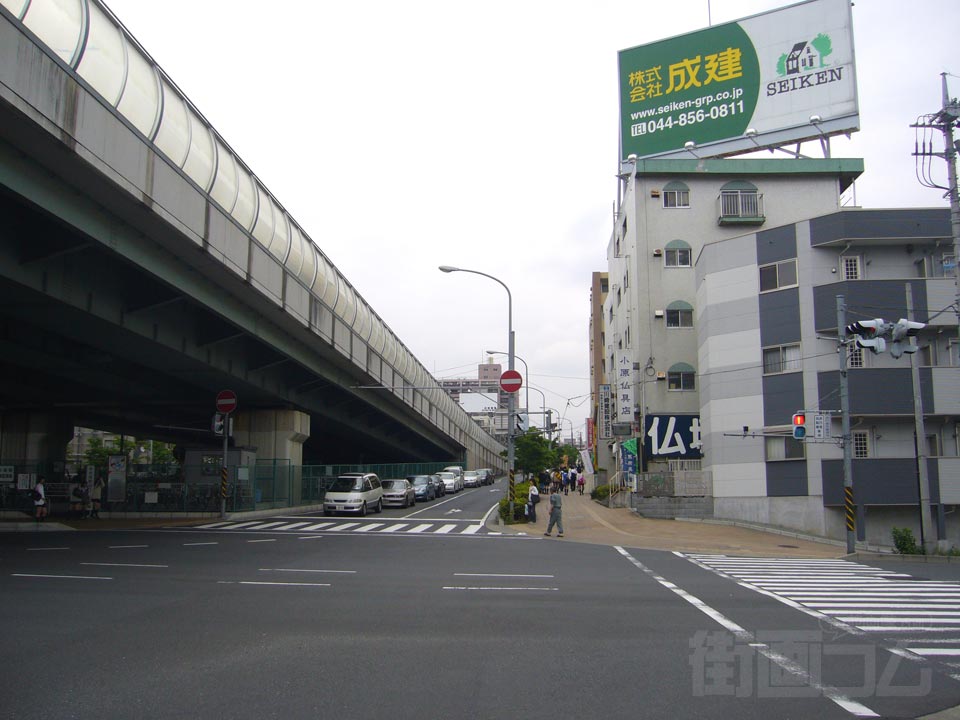 厚木街道(国道246号線)