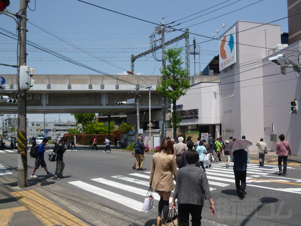 京王稲田堤駅南口