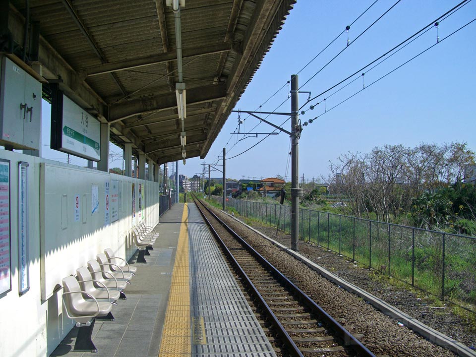 JR入谷駅ホーム写真画像