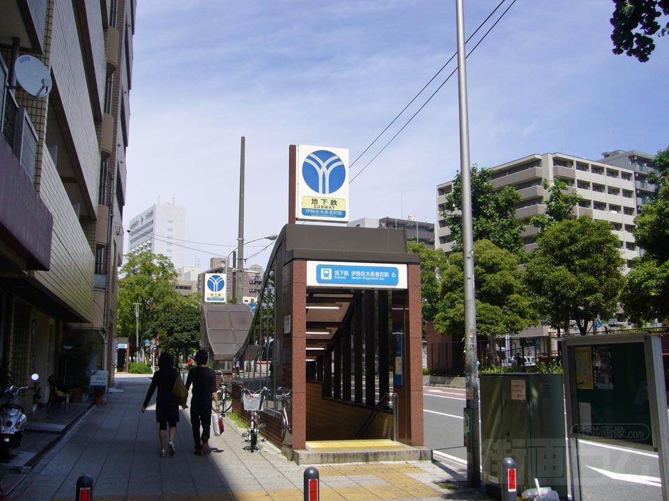 横浜市営地下鉄伊勢佐木長者町駅前写真画像