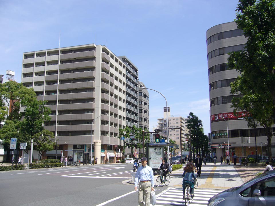伊勢佐木長者町駅前交差点写真画像