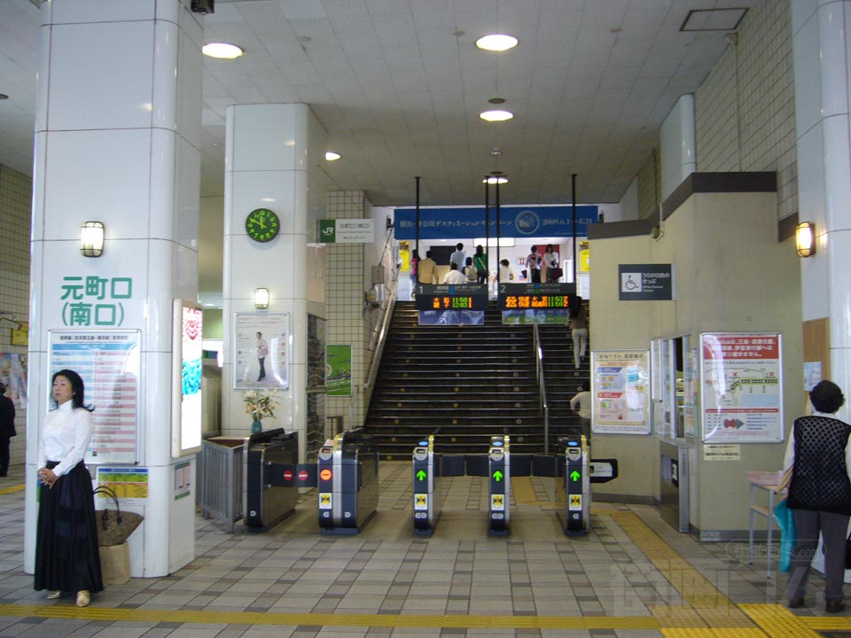 JR石川町駅元町口