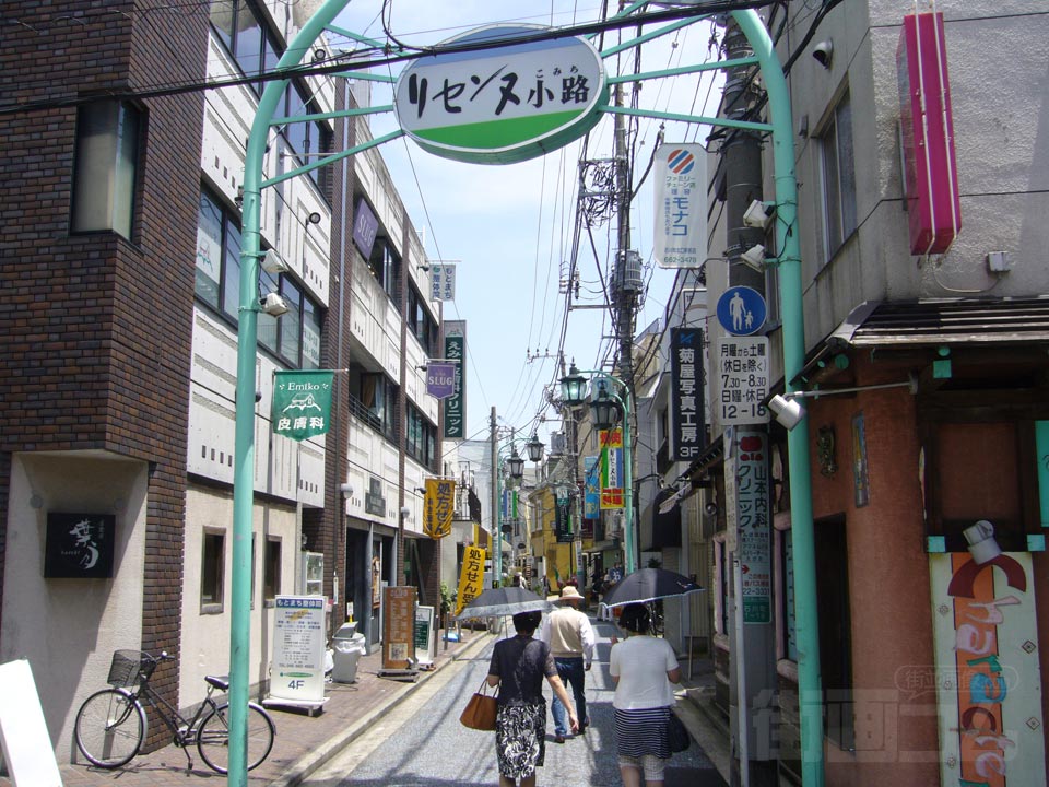 リセンヌ小路