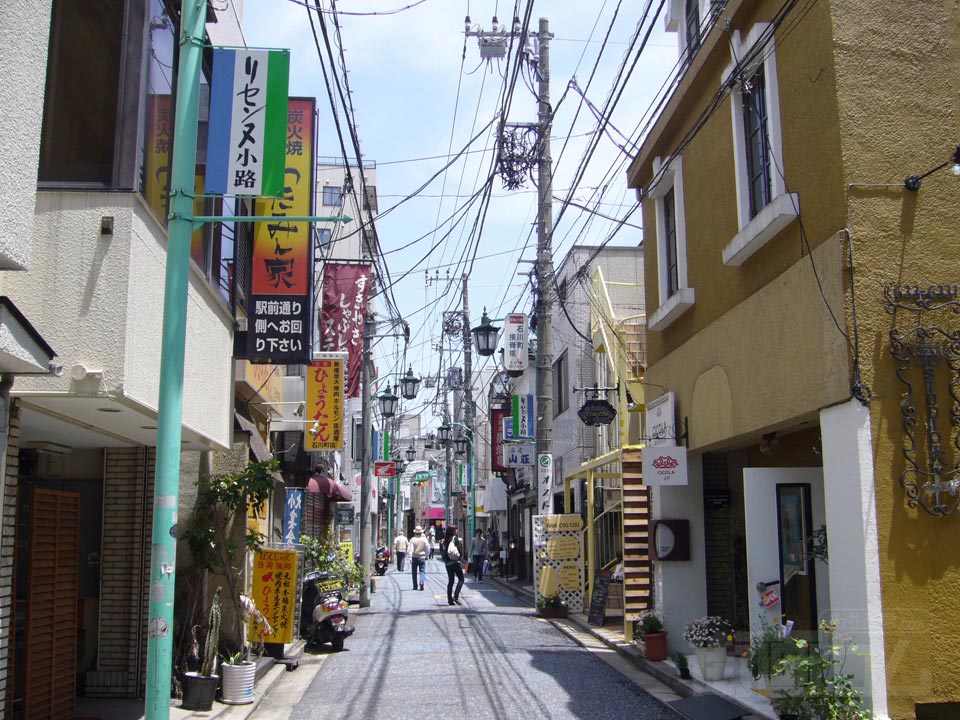 リセンヌ小路