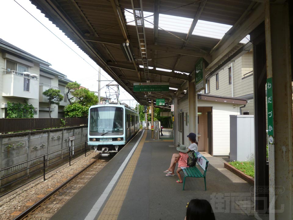 江ノ電和田塚駅ホーム