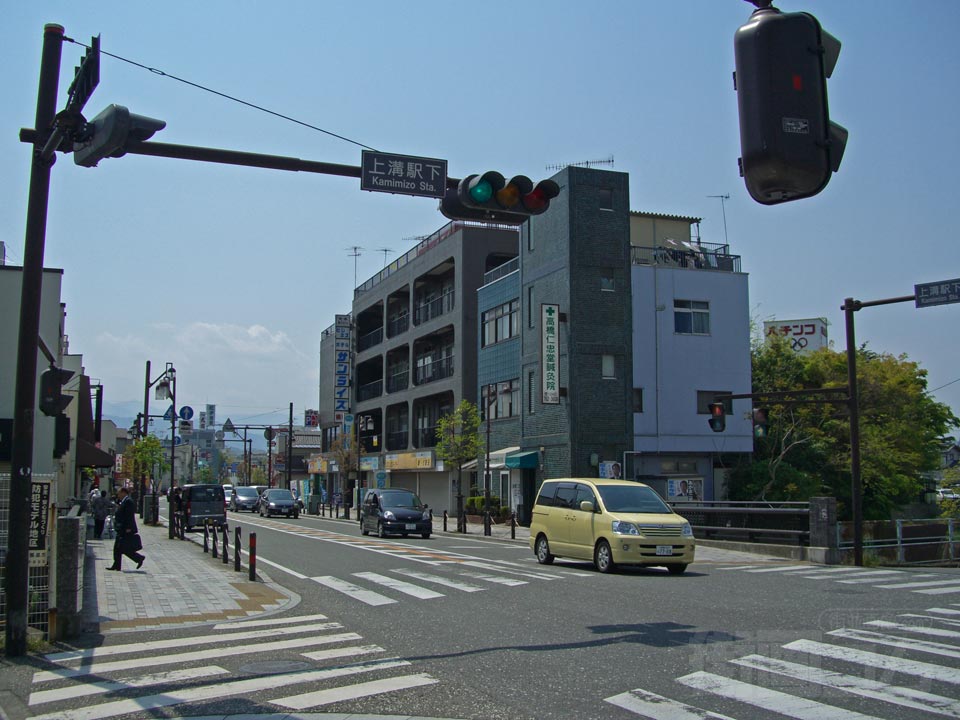 上溝駅下交差点