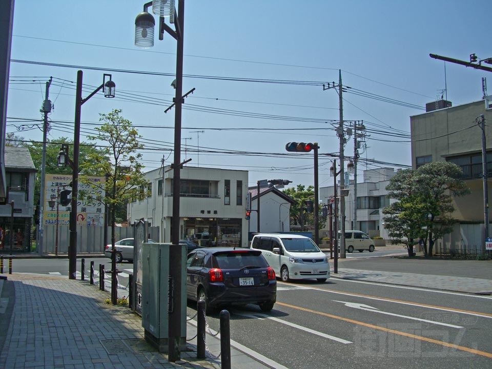 上溝本町交差点