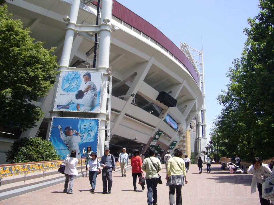 横浜スタジアム