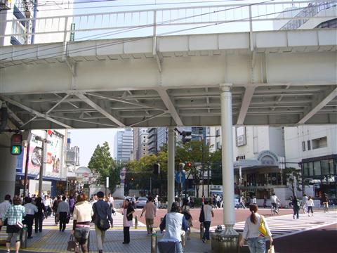 川崎駅前東交差点写真画像