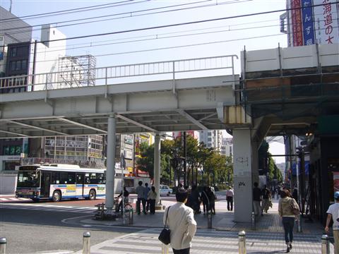 川崎駅前南交差点写真画像