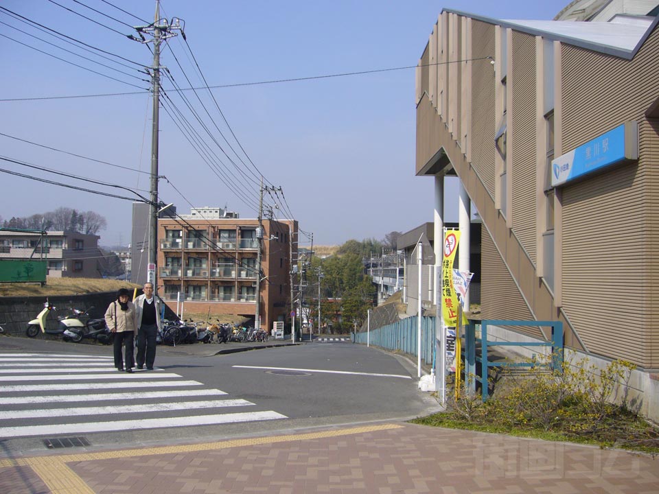 小田急黒川駅南口前写真画像