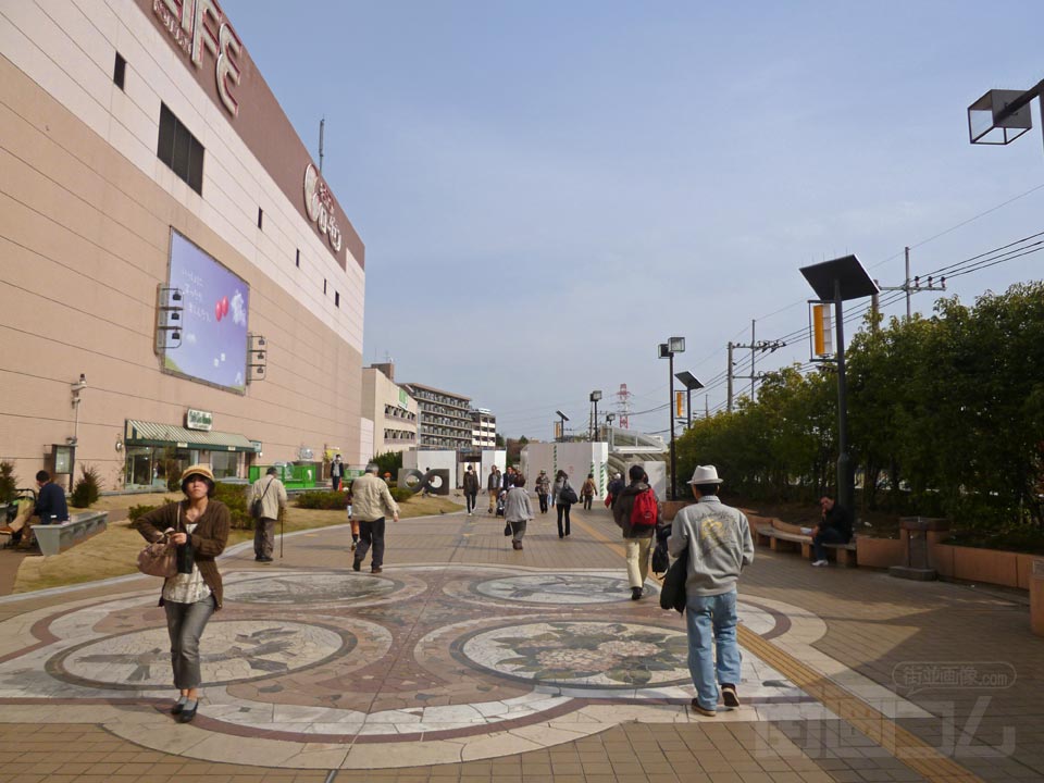 相鉄三ツ境駅南口前写真画像