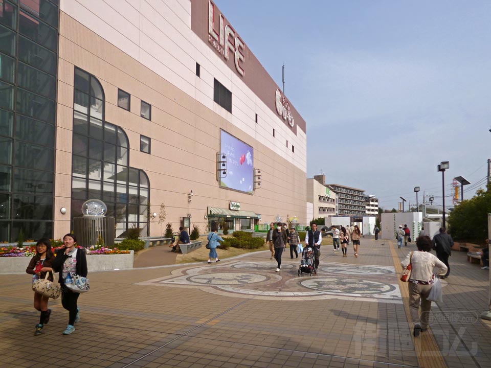相鉄三ツ境駅南口前写真画像
