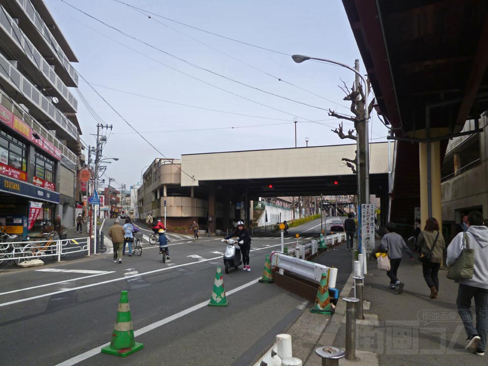 相鉄三ツ境駅北口前写真画像