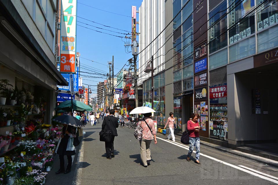 東急溝の口駅前交差点写真画像