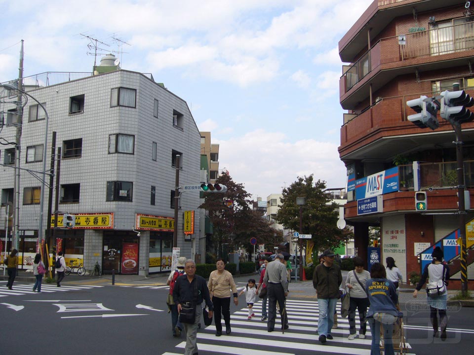 緑区役所前交差点写真画像