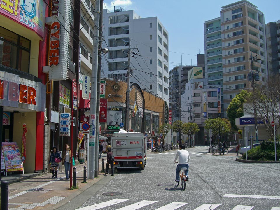 小田急相模原駅南口前