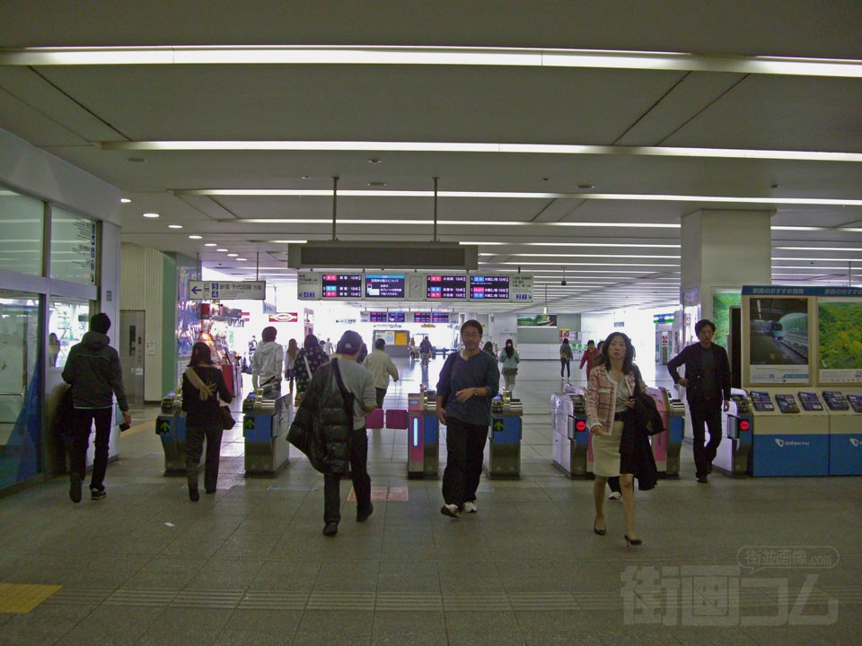 小田急相模大野駅中央改札口写真画像