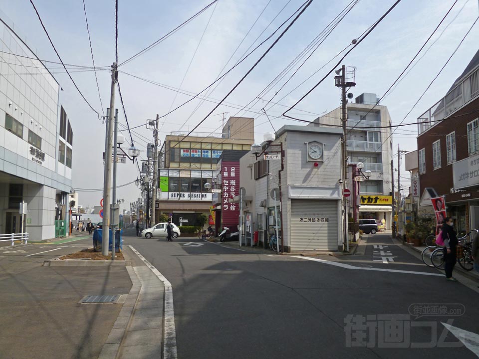 相鉄瀬谷駅南口前写真画像