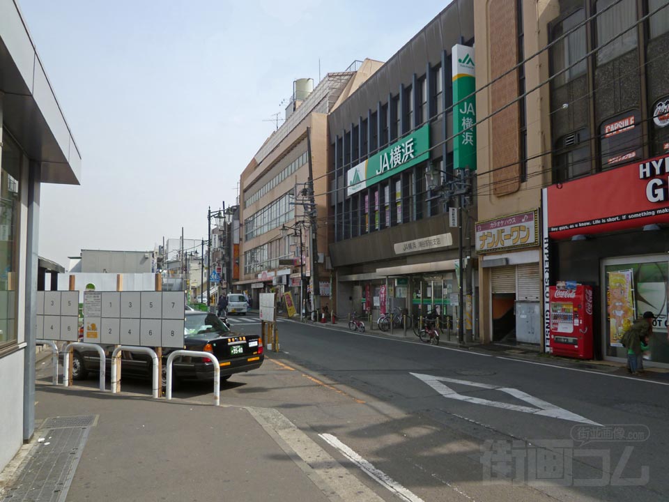 相鉄瀬谷駅南口前写真画像