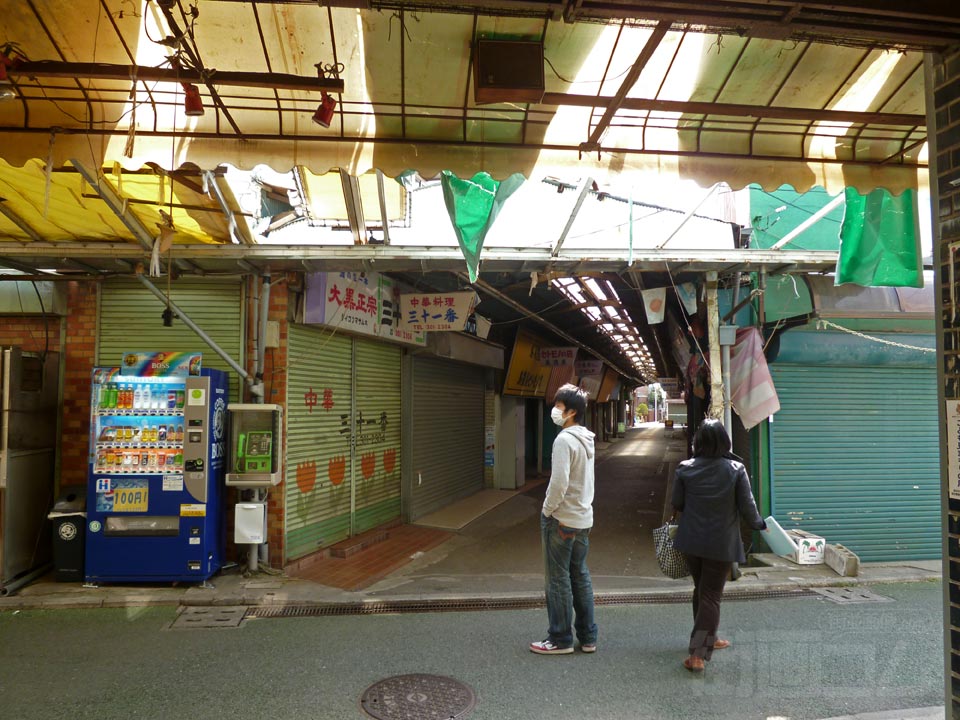 瀬谷駅前名店街写真画像