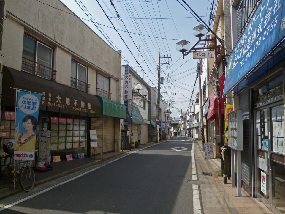 瀬谷駅前サンロード写真画像