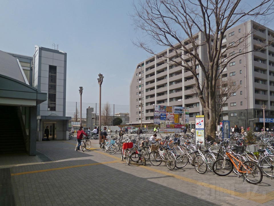 相鉄瀬谷駅北口前写真画像