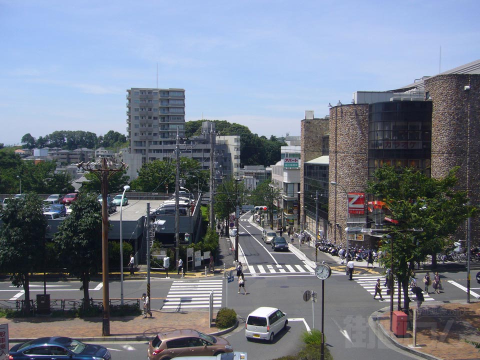 小田急新百合ヶ丘駅北口前写真画像