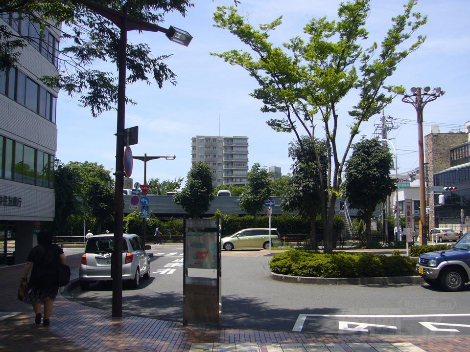 小田急新百合ヶ丘駅北口前写真画像