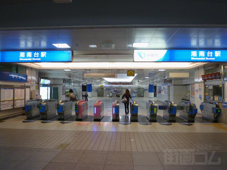小田急湘南台駅改札口