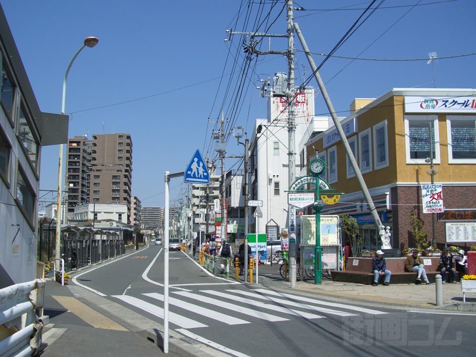小田急相武台前駅南口前