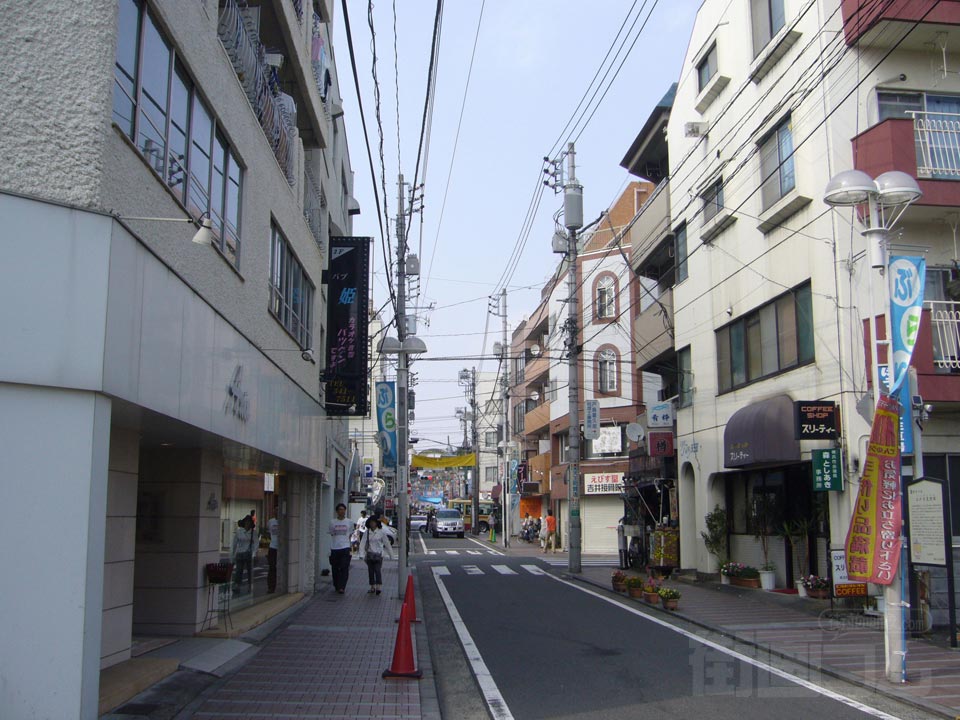 シルクロード天王町駅前通り